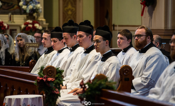 web_copyrightcardinal_burke_ls_201701144717.jpg - 214.72 kB